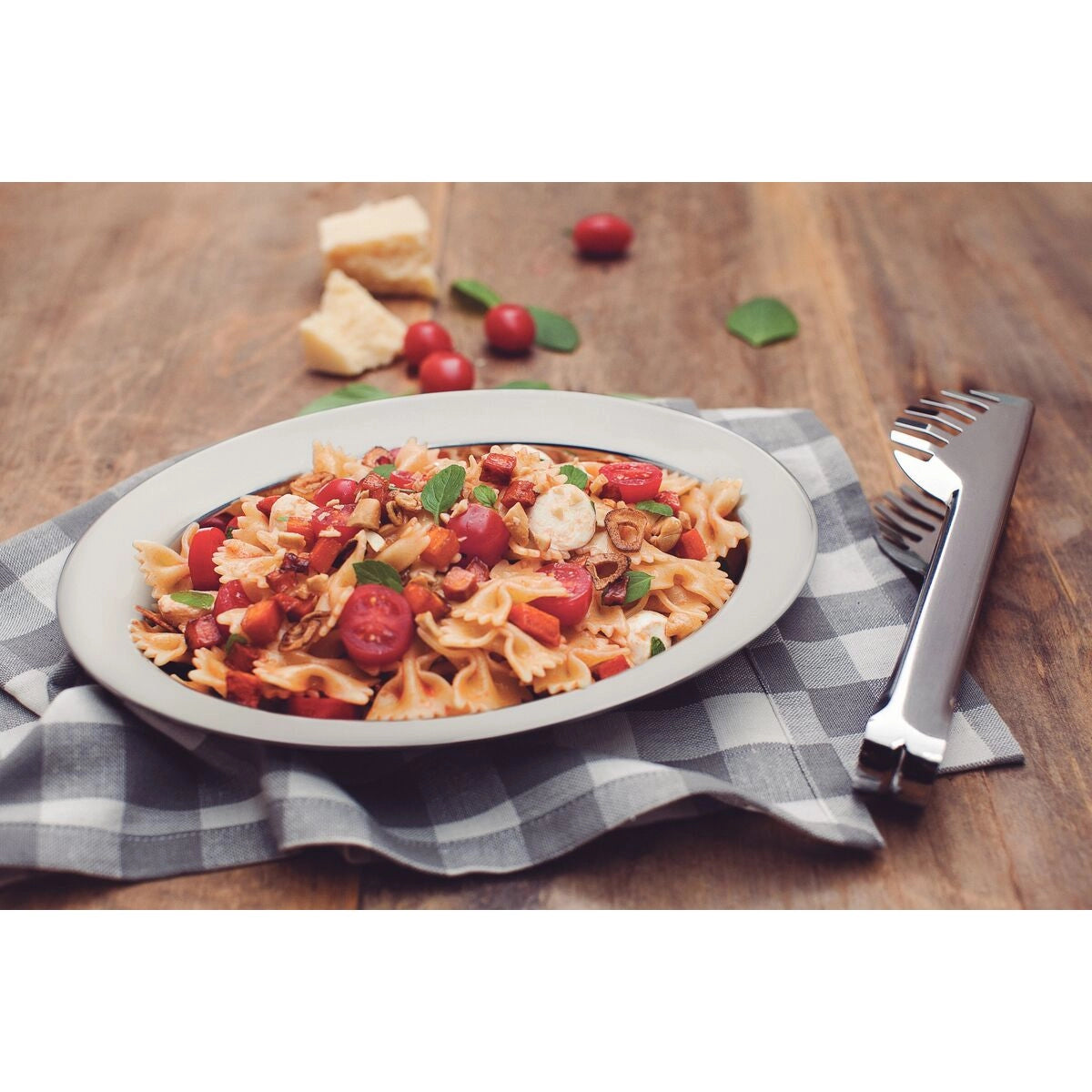 Tramontina Buena Shallow Serving Dish in Stainless Steel
